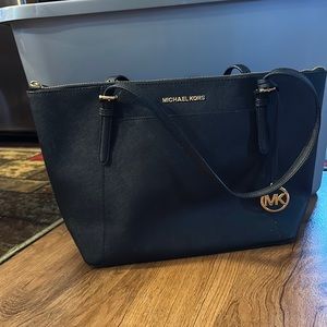 BRAND NEW Michael Kors tote bag!